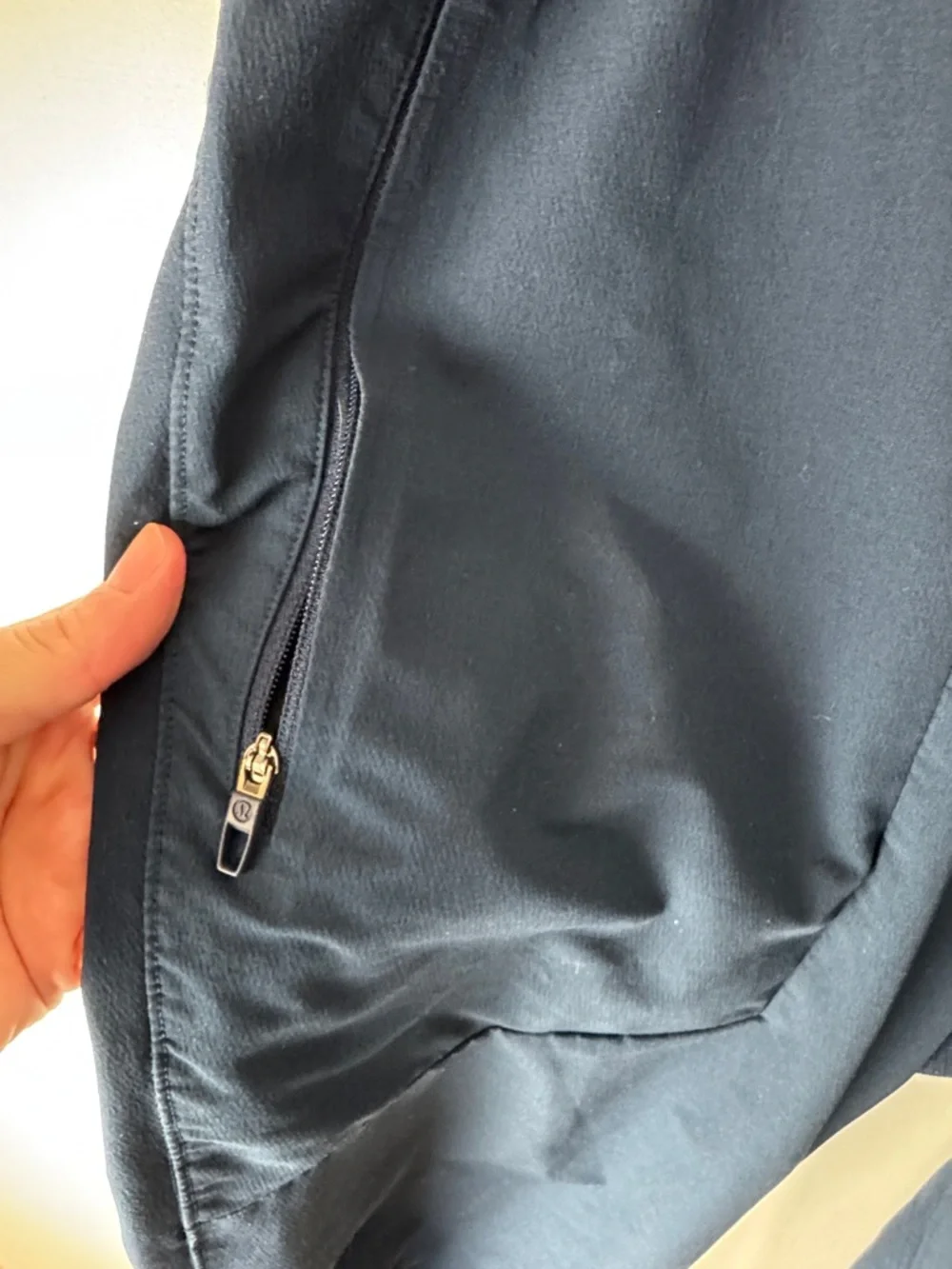 Lululemon Joggers - Men's Large - Picture 3 of 6